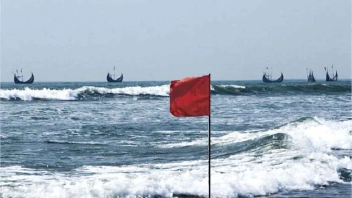মৌসুমি নিম্নচাপের প্রভাবে উত্তাল সুন্দরবন-উপকূল মোংলায় ৩ নম্বর সতর্ক সংকেত